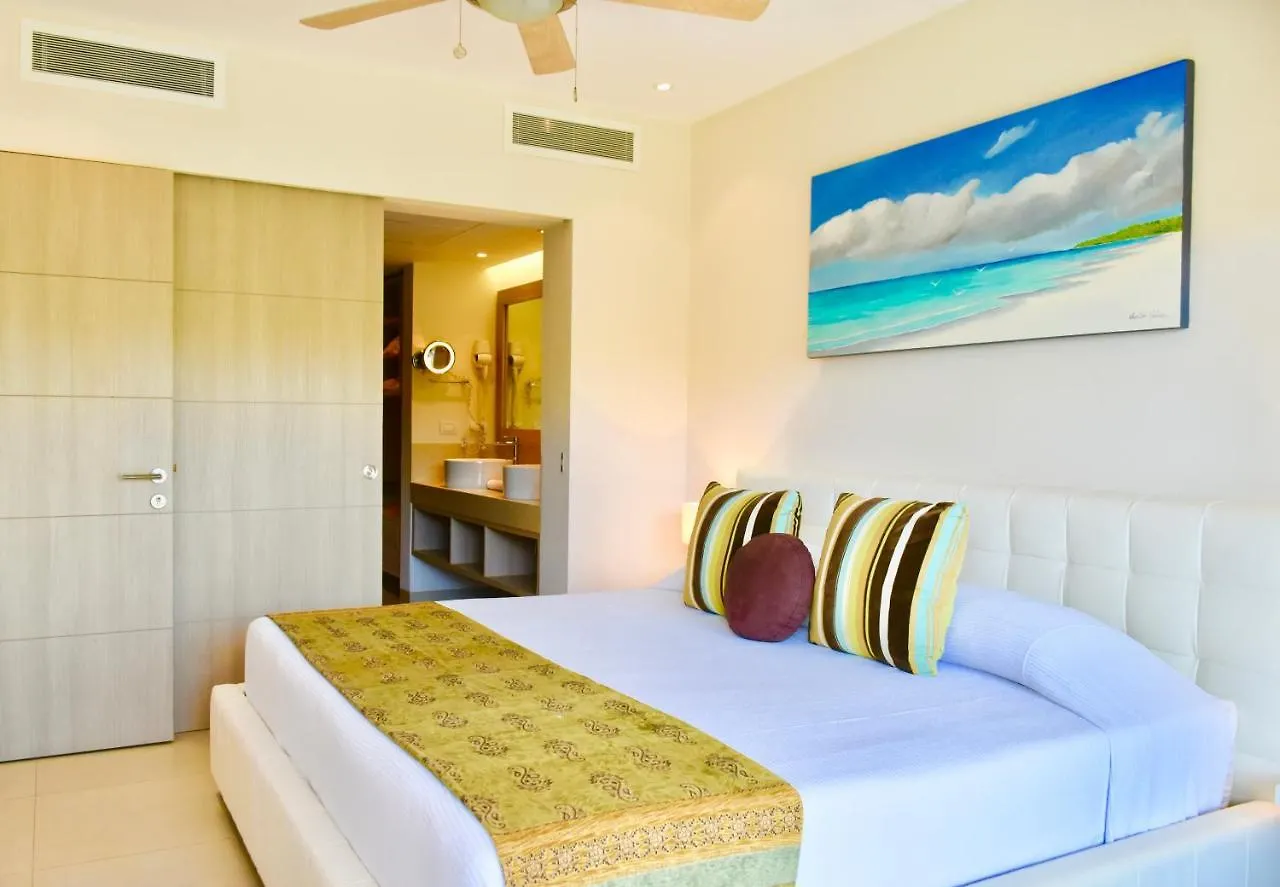 Family Getaway At Nick Price Residences 신데 델 카르멘 아파트