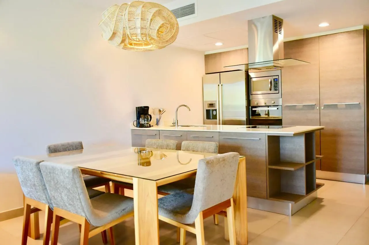 Family Getaway At Nick Price Residences 신데 델 카르멘 아파트