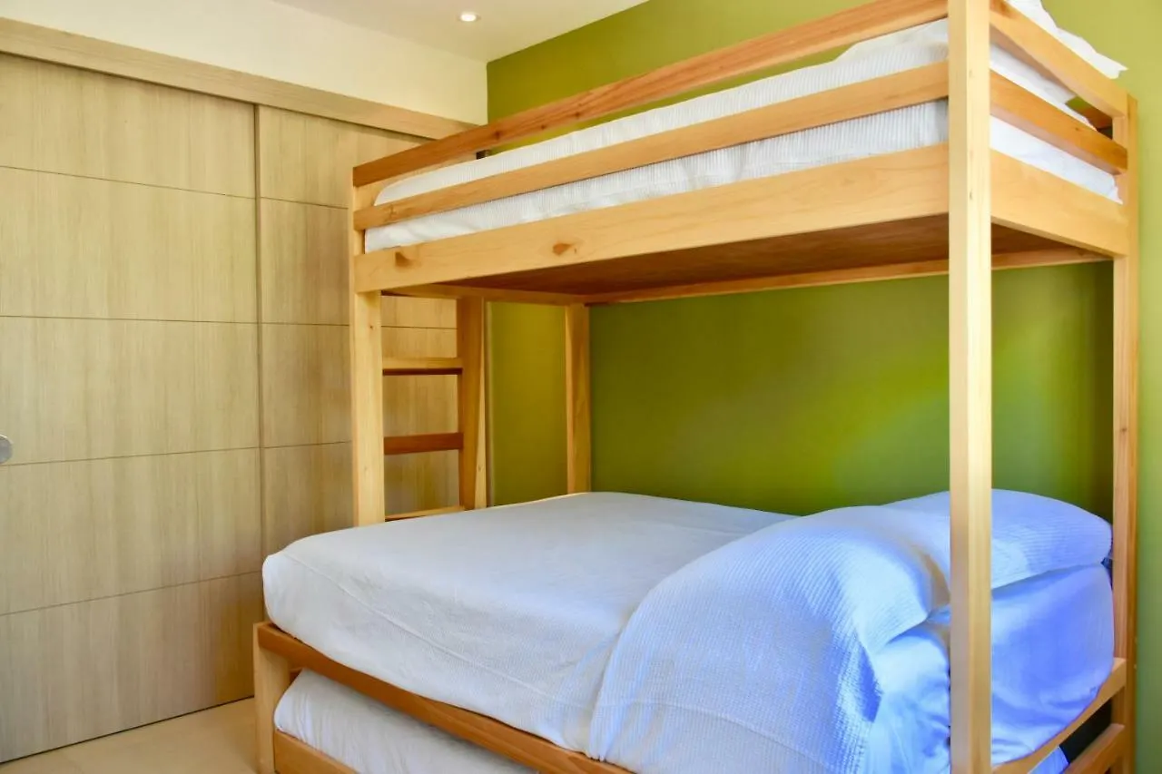 Family Getaway At Nick Price Residences 0*, Playa del Carmen