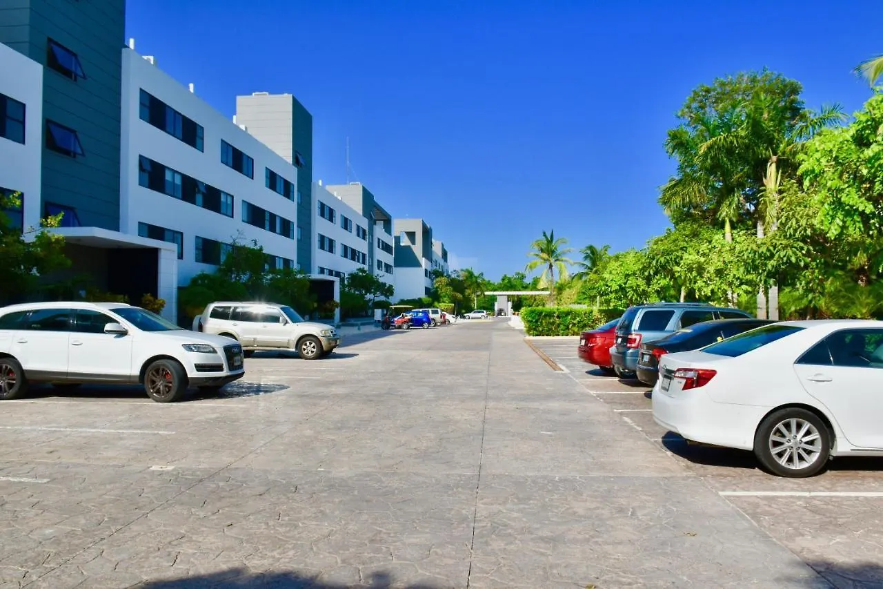Family Getaway At Nick Price Residences Playa del Carmen