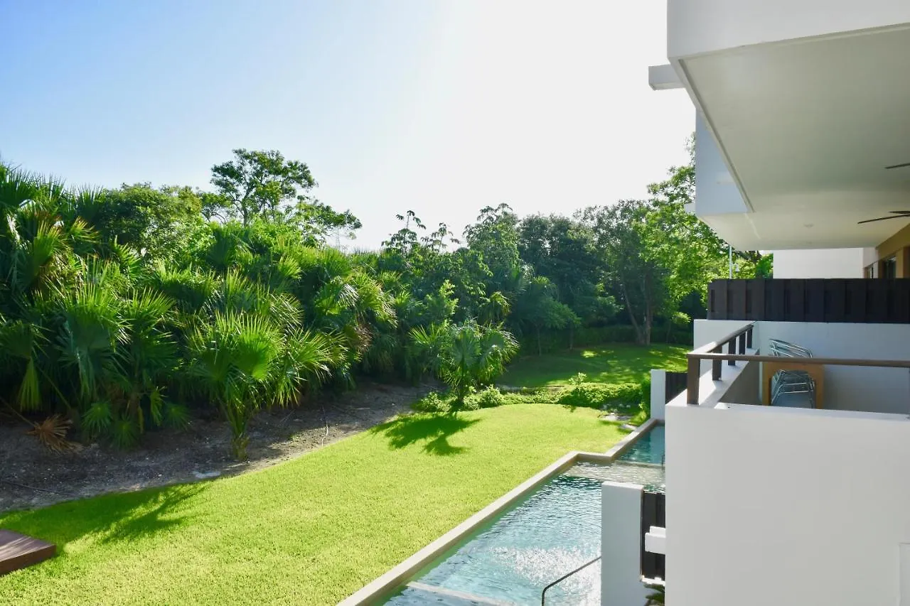 Family Getaway At Nick Price Residences Playa del Carmen Meksyk